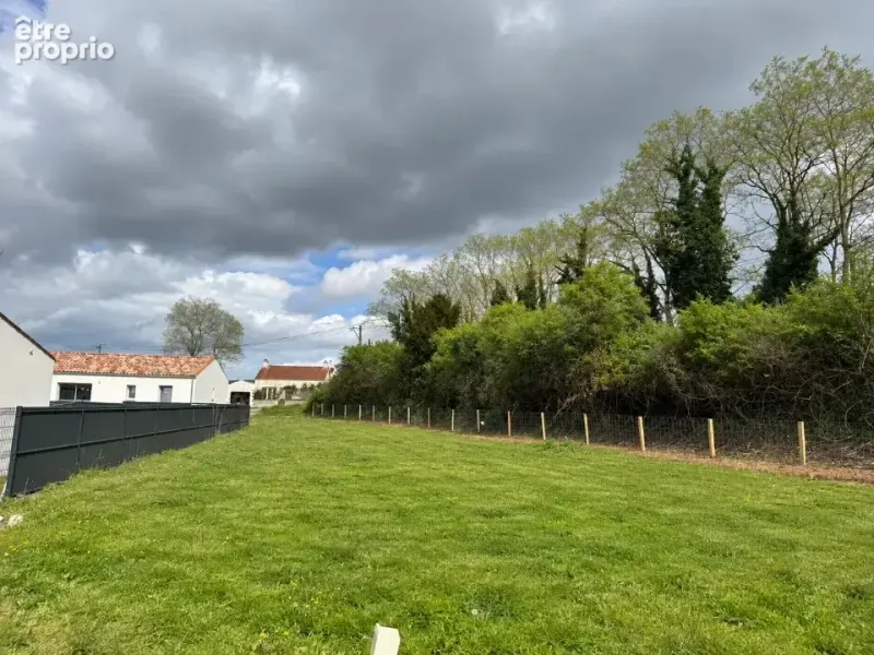 Photo Terrain à Mauze-Sur-Le-Mignon au prix de 44 900€