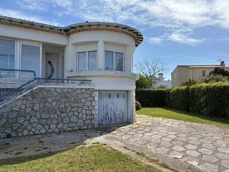 Photo Maison à Bourcefranc-Le-Chapus au prix de 195 000€