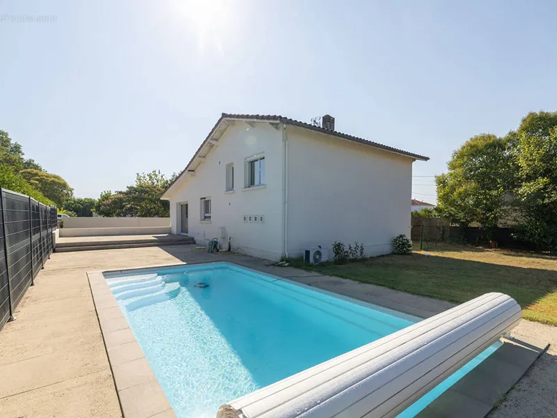 Photo Maison à Aire-Sur-L'adour au prix de 235 000€