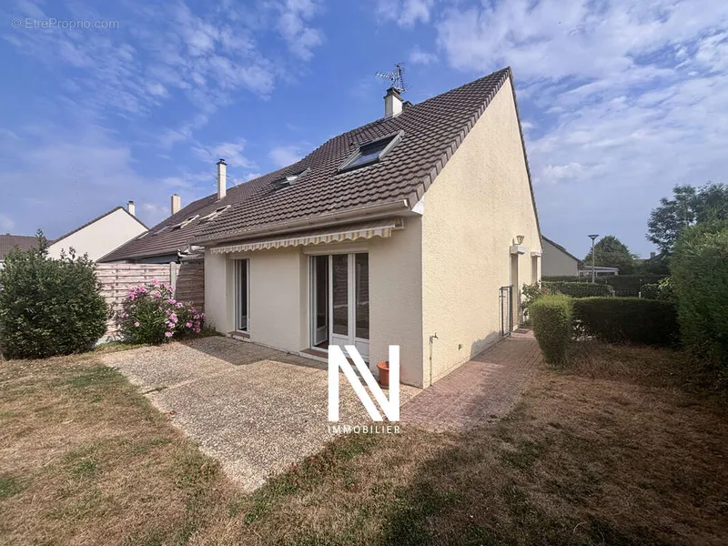 Photo Maison à Ifs au prix de 240 000€