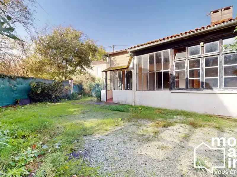Photo Maison à Saint-Quentin-De-Baron au prix de 179 000€