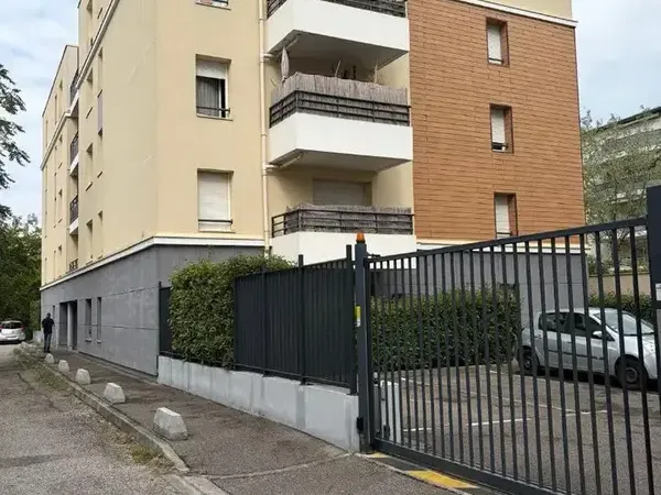Photo Appartement à Decines-Charpieu au prix de 149 000€
