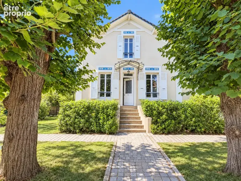 Photo Maison à Beauchamp au prix de 985 000€