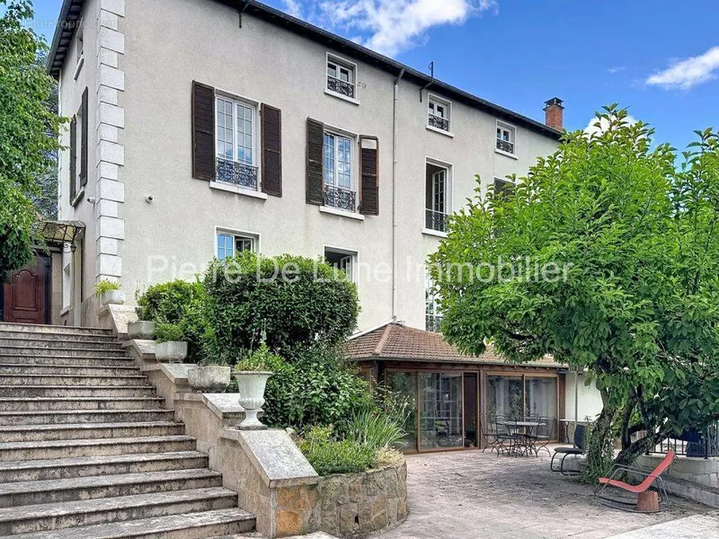 Photo Maison à Caluire-Et-Cuire au prix de 1 299 000€
