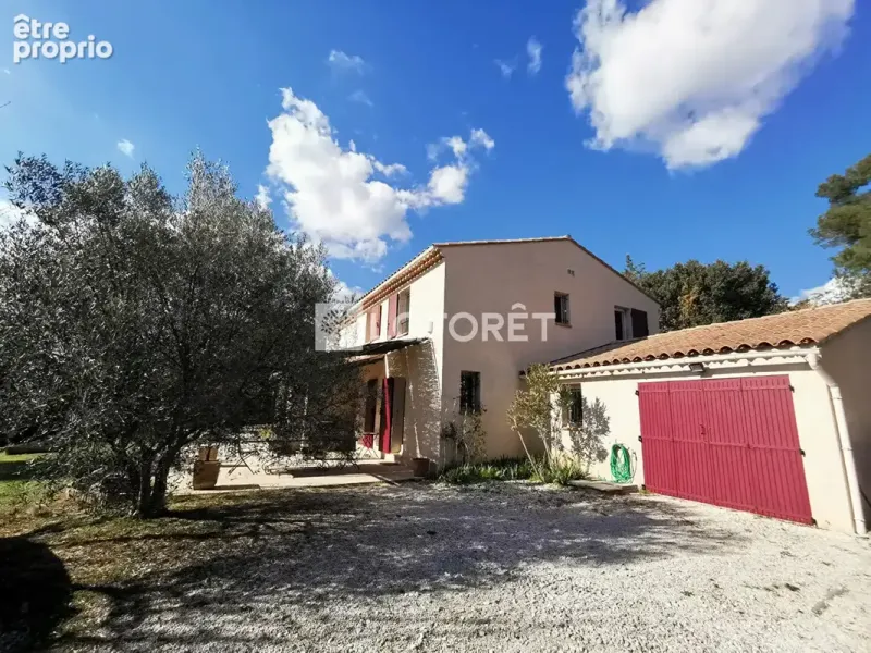 Photo Maison à Saint-Maximin-La-Sainte-Baume au prix de 550 000€