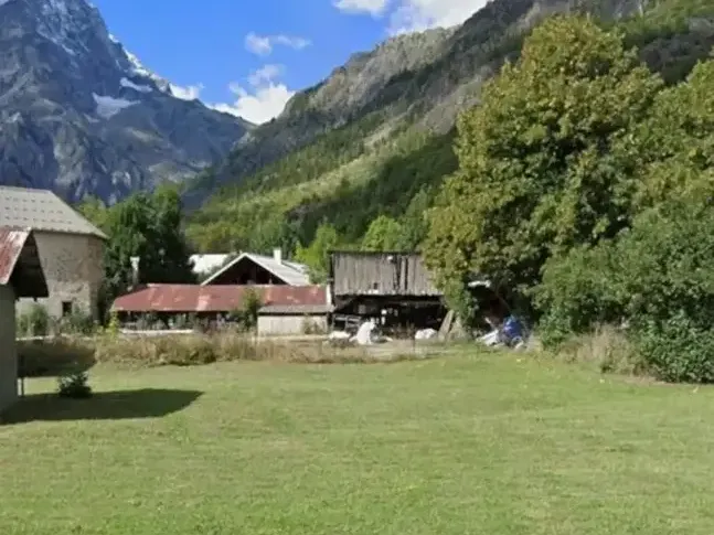 Photo Terrain à Pelvoux au prix de 138 000€