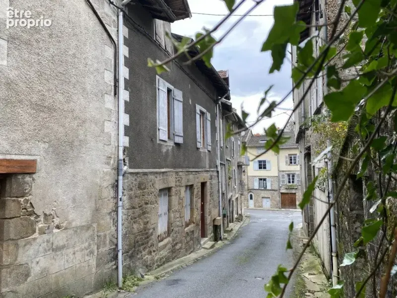 Photo Maison à Eymoutiers au prix de 56 000€