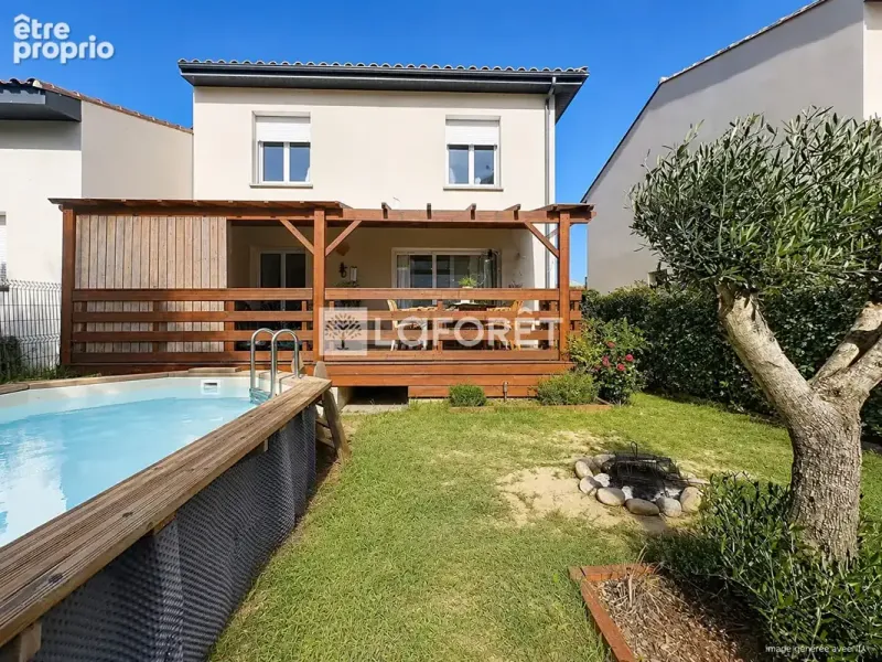 Photo Maison à Saint-Esteve au prix de 249 000€