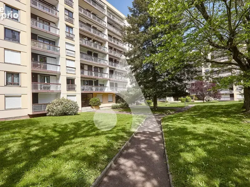 Photo Appartement à Limas au prix de 158 000€