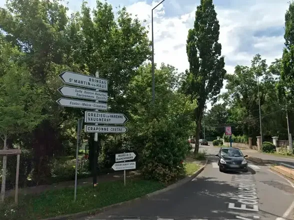 Photo Parking à Craponne au prix de 40 000€