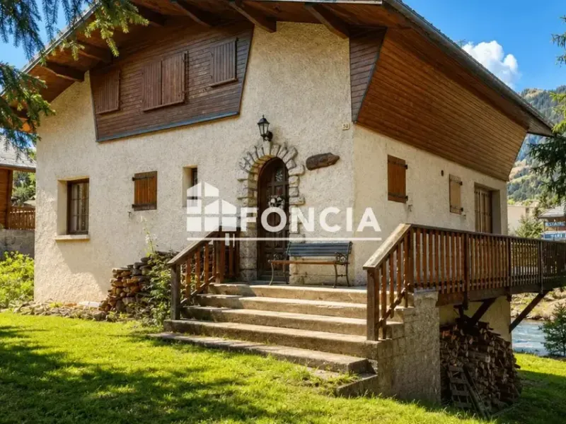 Photo Maison à La Salle-Les-Alpes au prix de 870 000€