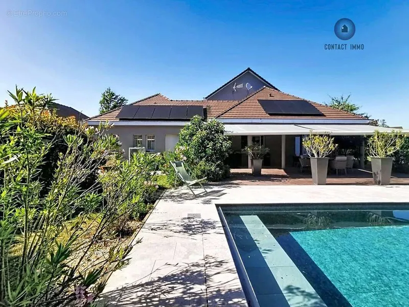 Photo Maison à Varetz au prix de 619 900€