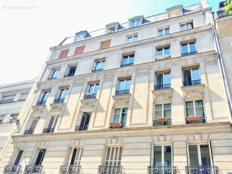 Photo Appartement à Paris-11e au prix de 244 000€