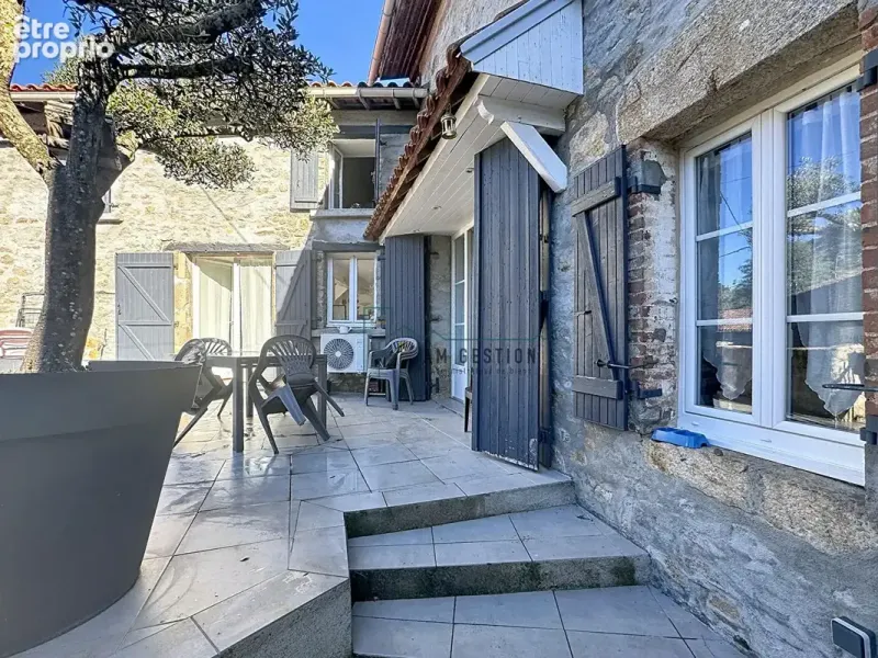 Photo Maison à Roussac au prix de 214 000€