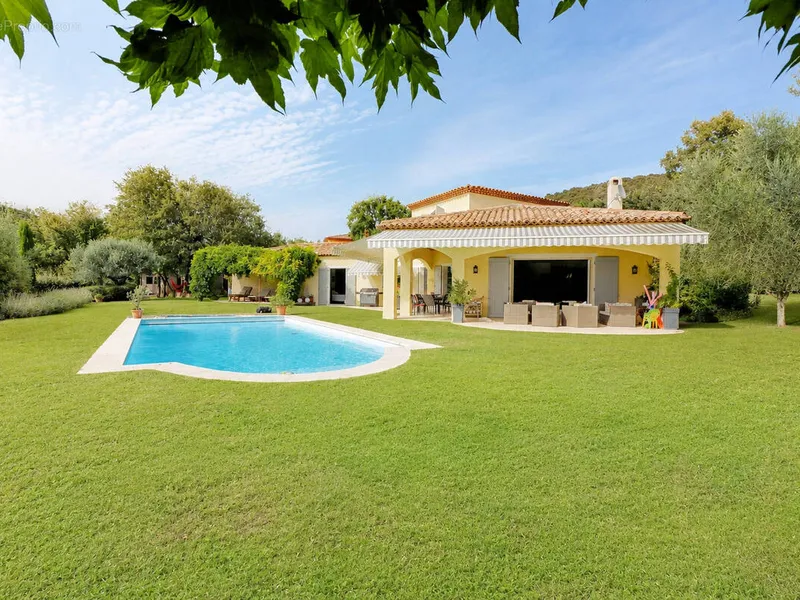 Photo Maison à Peille au prix de 2 290 000€