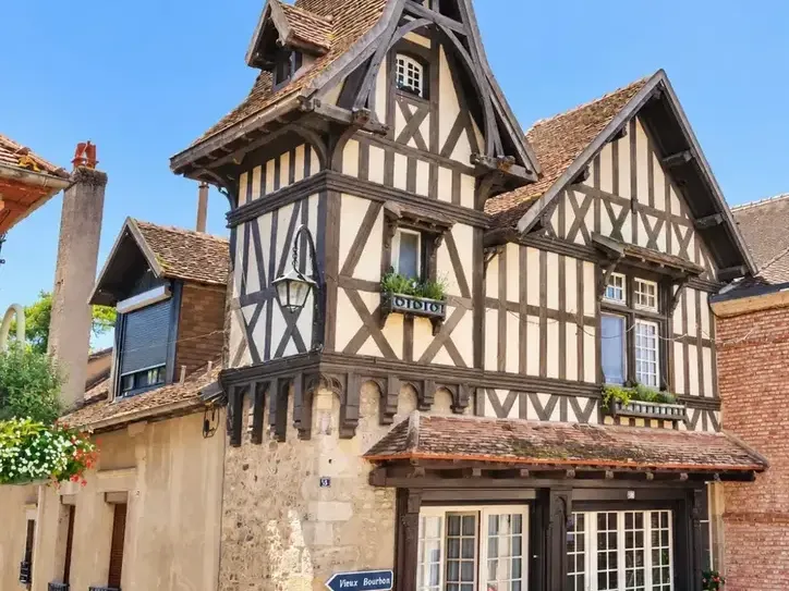 Photo Maison à Bourbon-Lancy au prix de 269 000€