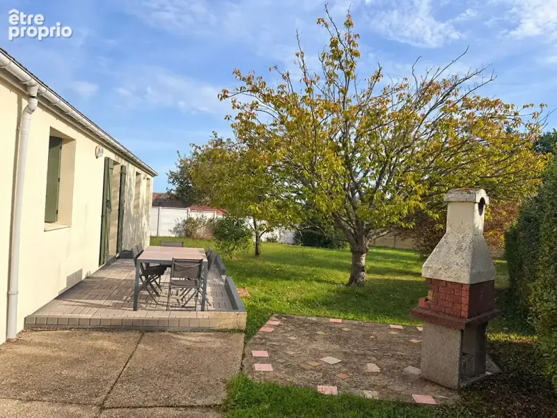 Photo Maison à Saint-Lubin-Des-Joncherets au prix de 220 500€