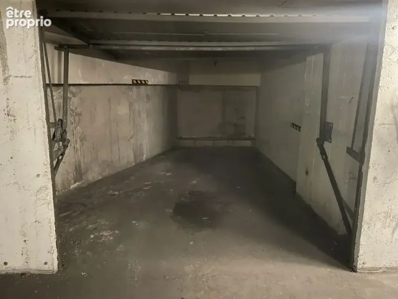 Photo Parking à Paris-10e au prix de 44 000€