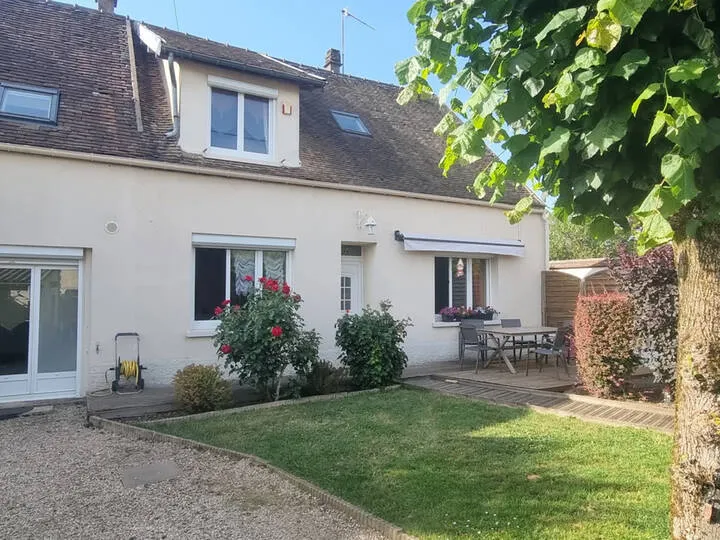 Photo Maison à Saint-Serotin au prix de 180 000€