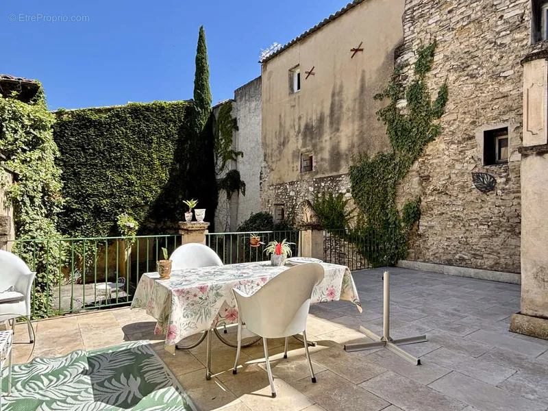 Photo Appartement à Apt au prix de 179 000€