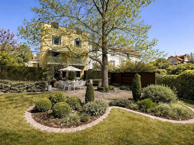 Photo Maison à Clermont-Ferrand au prix de 598 001€