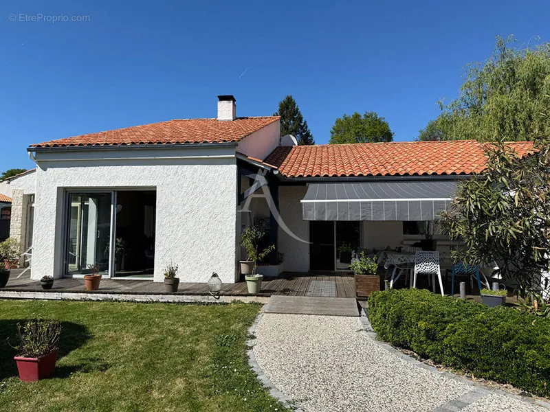 Photo Maison à Moutiers-Les-Mauxfaits au prix de 265 500€
