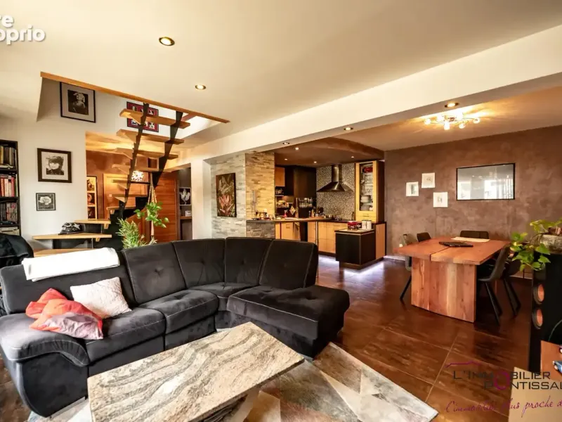 Photo Appartement à La Cluse-Et-Mijoux au prix de 272 000€