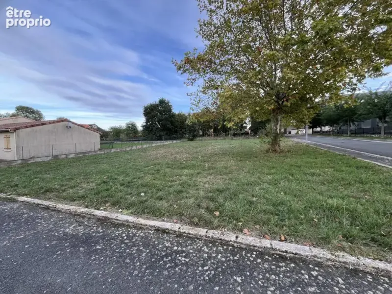 Photo Terrain à Valence-D'albigeois au prix de 43 000€