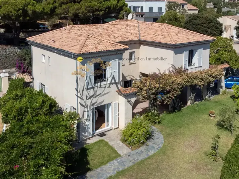 Photo Maison à San-Martino-Di-Lota au prix de 1 600 000€