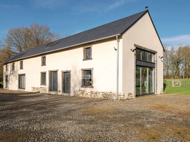 Photo Maison à Pace au prix de 599 725€