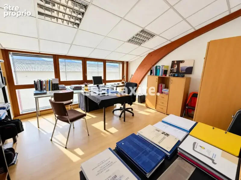 Photo Autres à Barby au prix de 967 750€