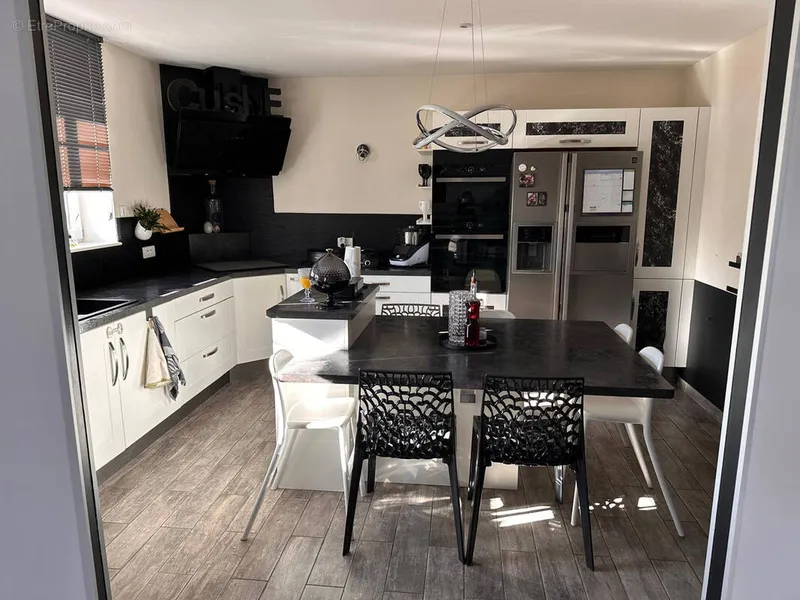 Photo Maison à Vichy au prix de 312 700€