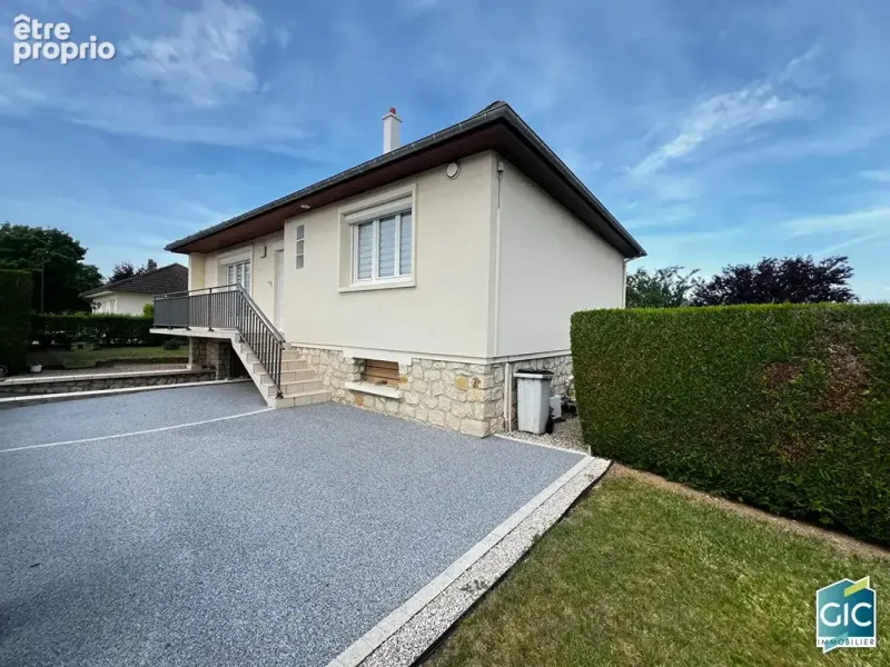Photo Maison à Saint-Sylvain au prix de 211 000€