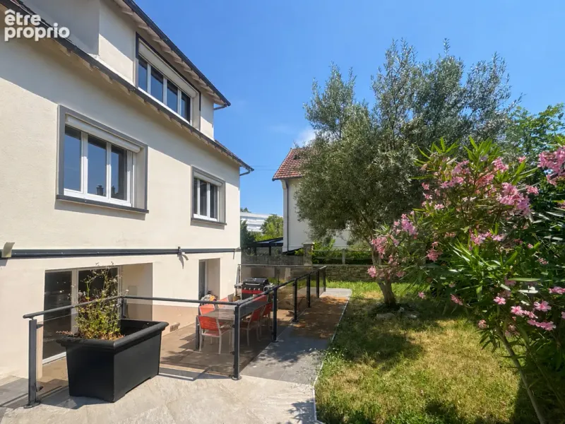 Photo Maison à Chatou au prix de 780 000€
