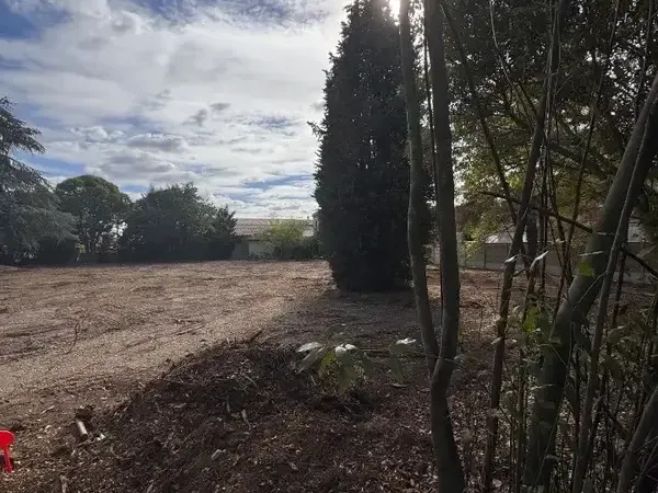 Photo Terrain à Cenon au prix de 260 000€