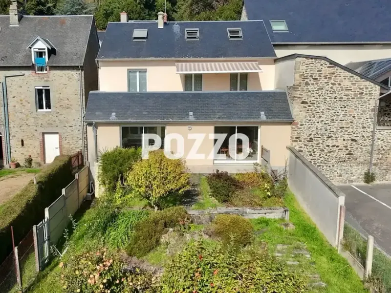 Photo Maison à Saint-Jean-Le-Thomas au prix de 242 000€