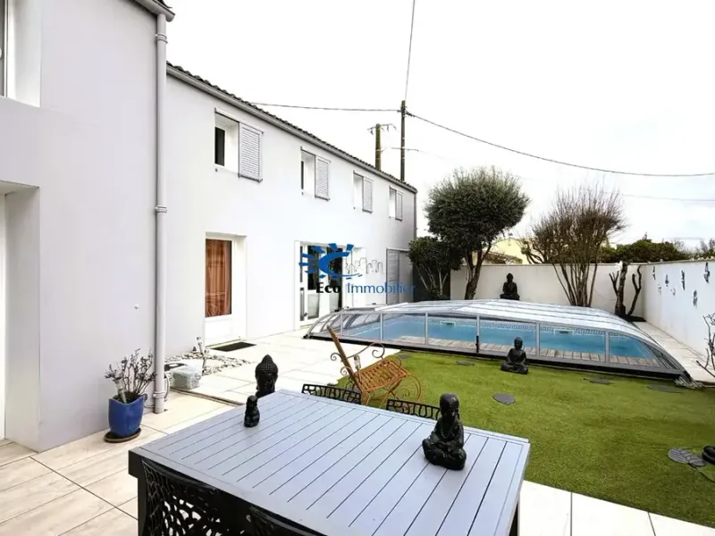 Photo Maison à Verines au prix de 429 000€