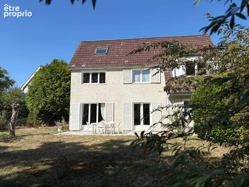 Photo Maison à Les Loges-En-Josas au prix de 650 000€