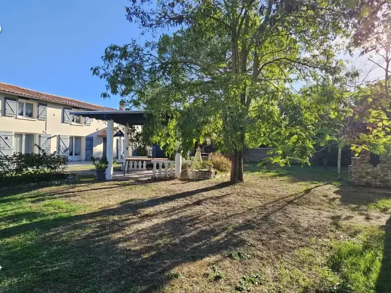 Photo Maison à Saint-Symphorien au prix de 286 000€