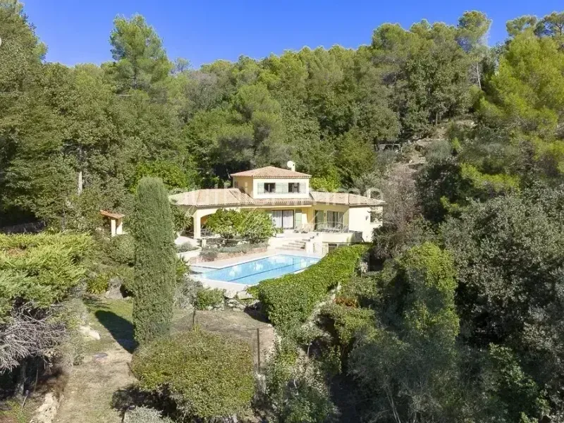 Photo Maison à Le Rouret au prix de 998 000€