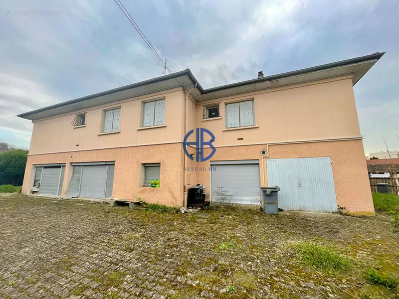 Photo Maison à La Tour-Du-Pin au prix de 290 000€