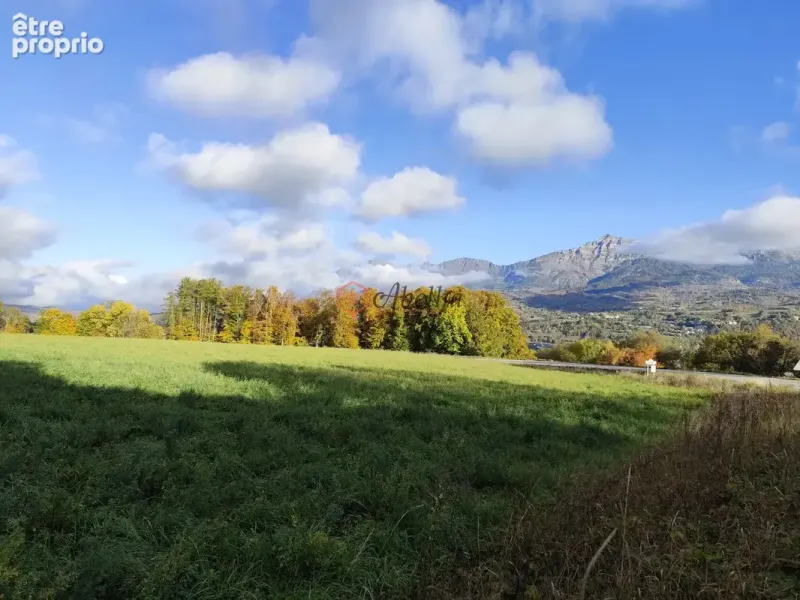 Photo Terrain à Forest-Saint-Julien au prix de 119 900€