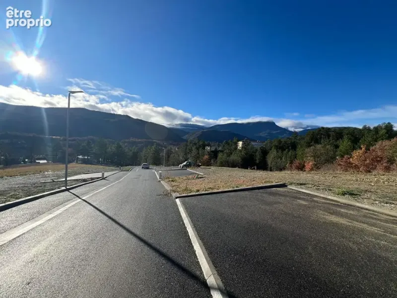 Photo Terrain à Bevons au prix de 123 000€