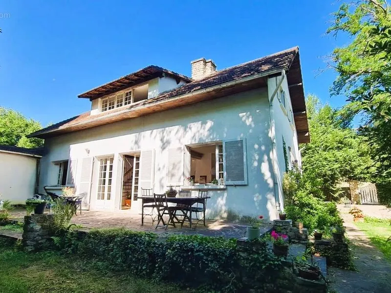 Photo Maison à Maule au prix de 475 000€