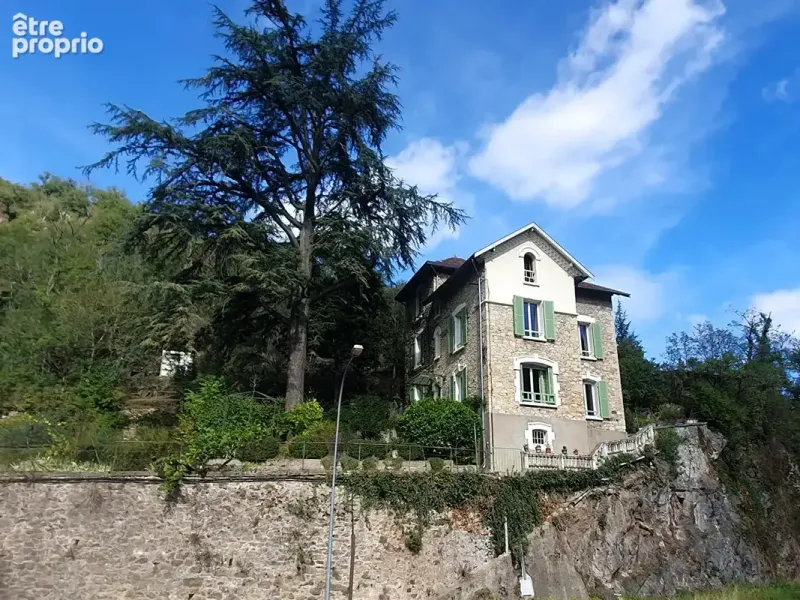 Photo Maison à Villefranche-De-Rouergue au prix de 355 000€