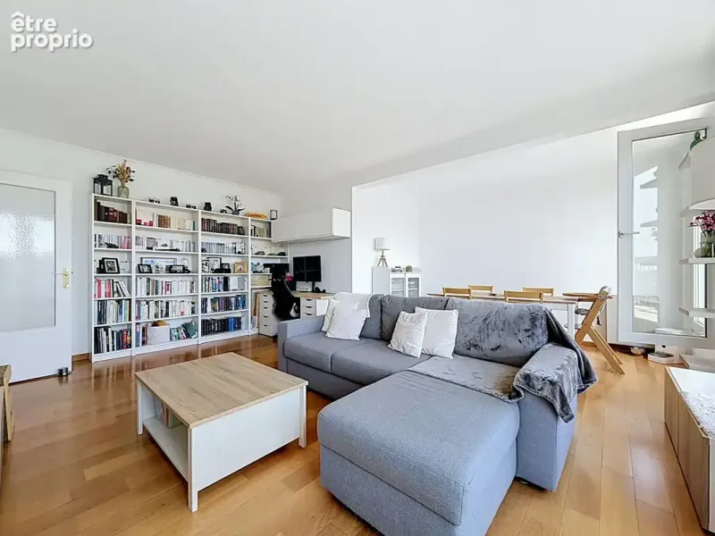 Photo Appartement à Maurepas au prix de 283 000€