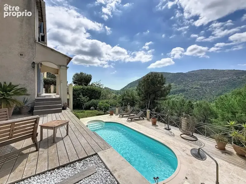 Photo Maison à Tourrette-Levens au prix de 609 000€