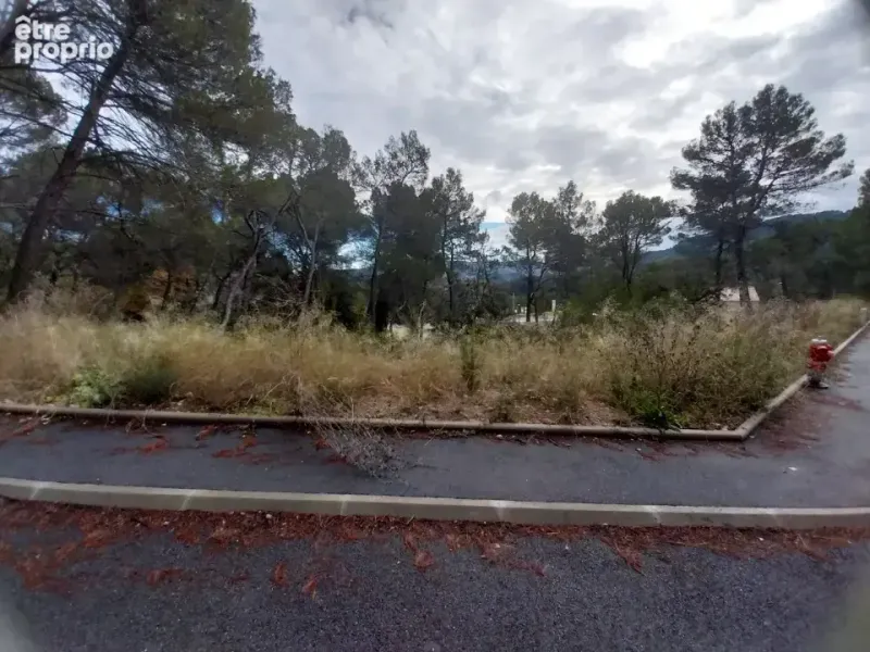 Photo Terrain à Salernes au prix de 97 000€