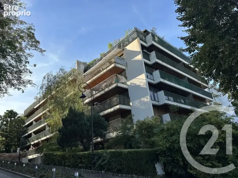 Photo Parking à Saint-Cloud au prix de 25 000€