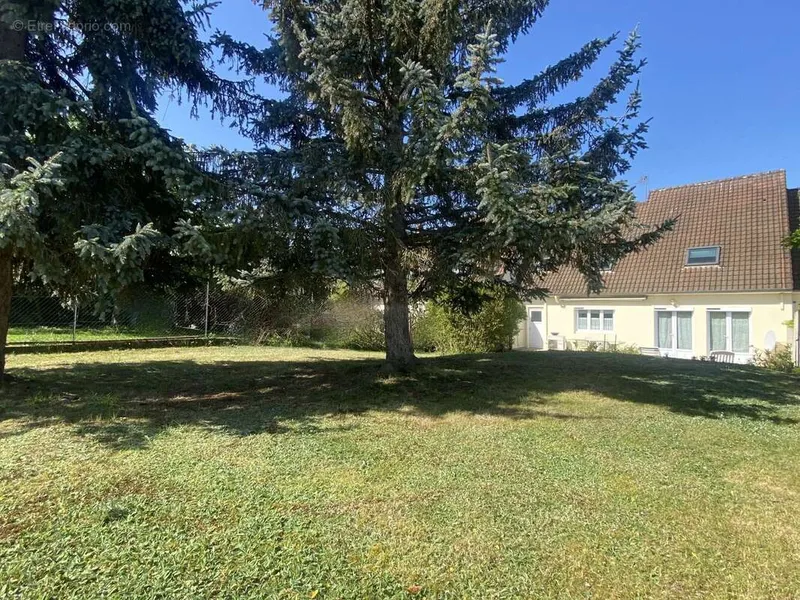 Photo Maison à Nogent-Le-Roi au prix de 200 000€